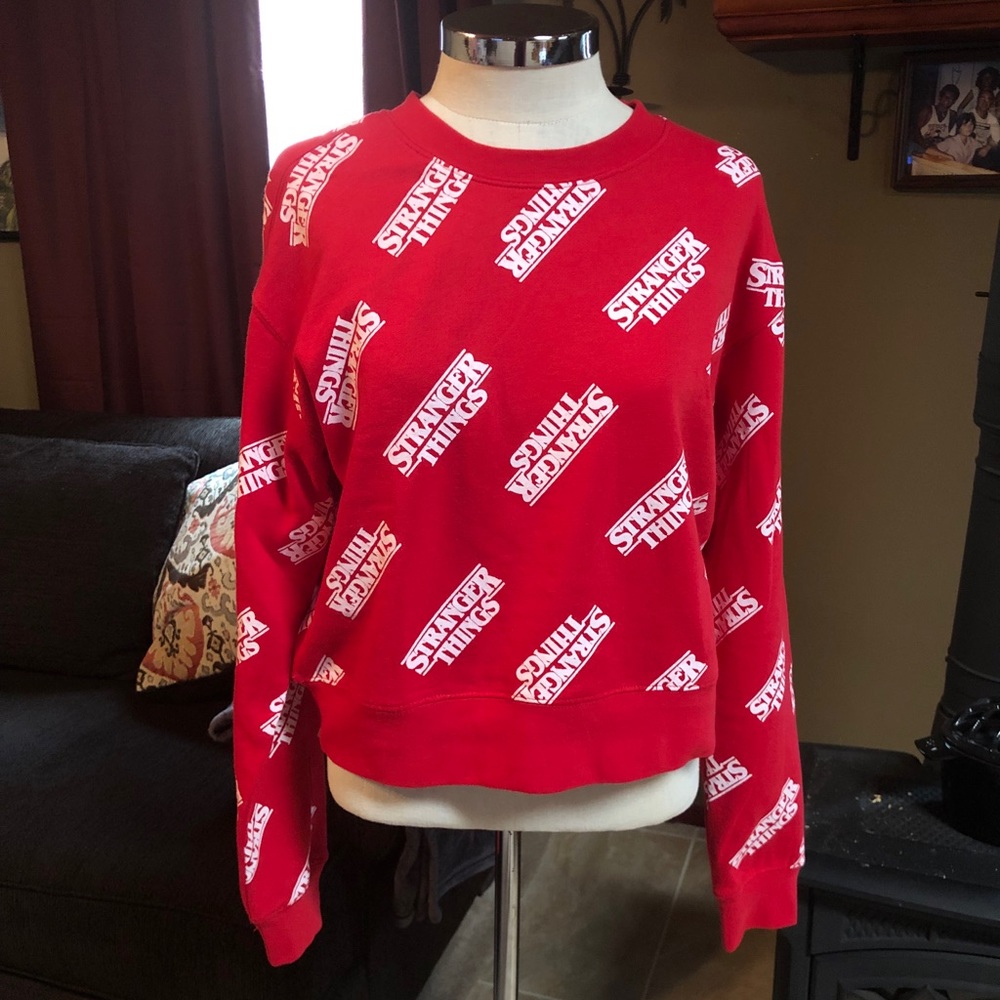 Stranger Things Red Pullover *RARE*